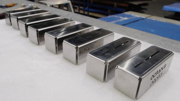metalen houder voor neonlamp